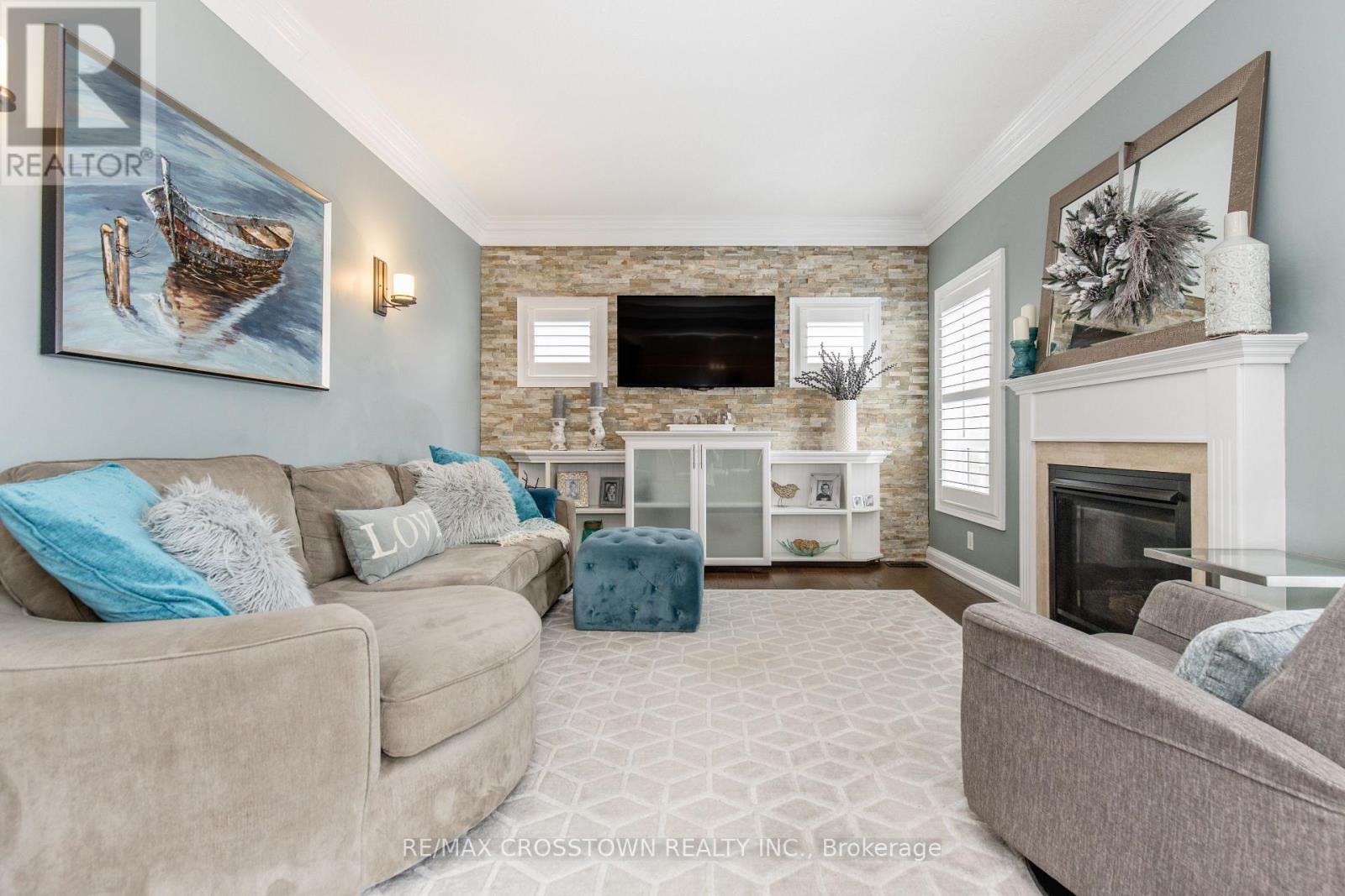 58 Versailles Crescent, Barrie, Ontario  L4M 0B8 - Photo 14 - S12921008