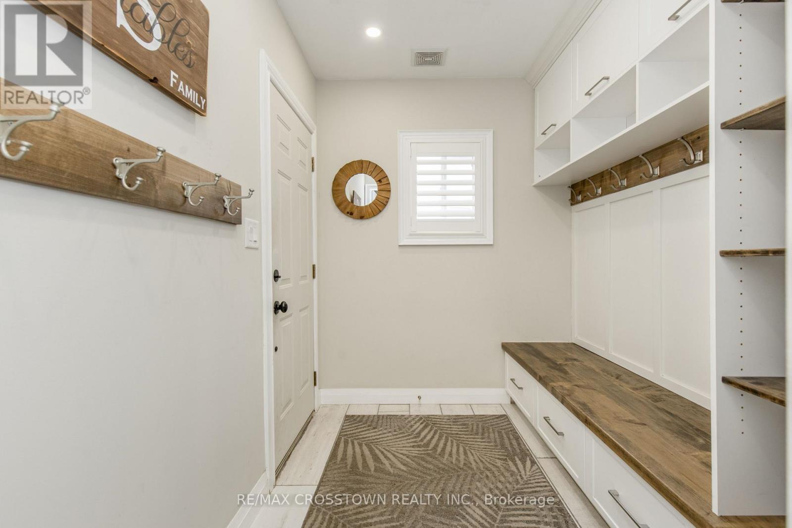 58 Versailles Crescent, Barrie, Ontario  L4M 0B8 - Photo 18 - S12921008