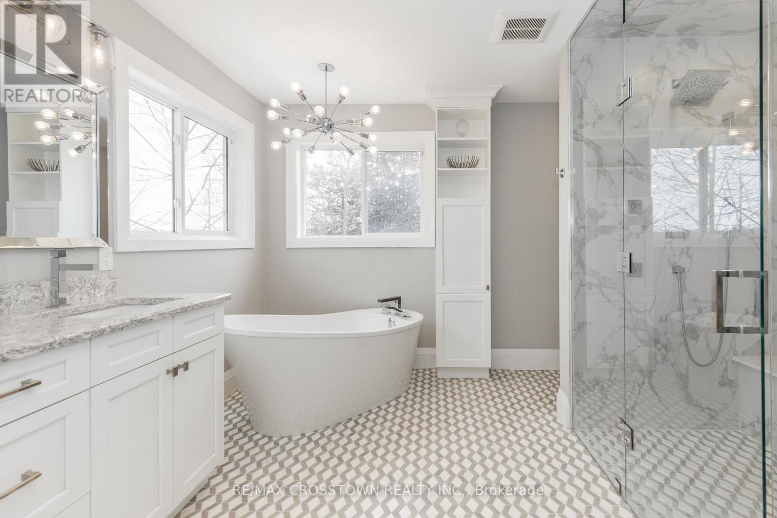 58 Versailles Crescent, Barrie, Ontario  L4M 0B8 - Photo 26 - S12921008