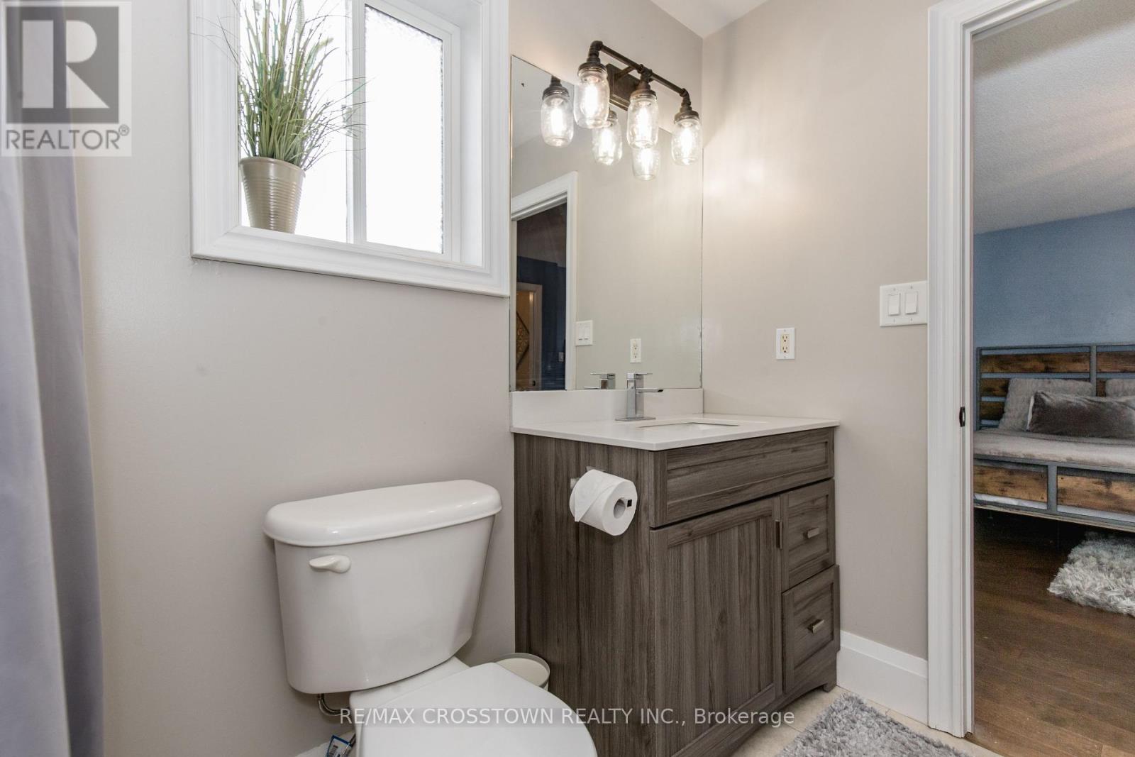 58 Versailles Crescent, Barrie, Ontario  L4M 0B8 - Photo 37 - S12921008