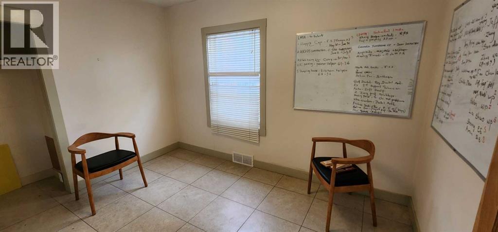 601 Marsh Road Ne, Calgary, Alberta  T2E 5B4 - Photo 11 - A2274346