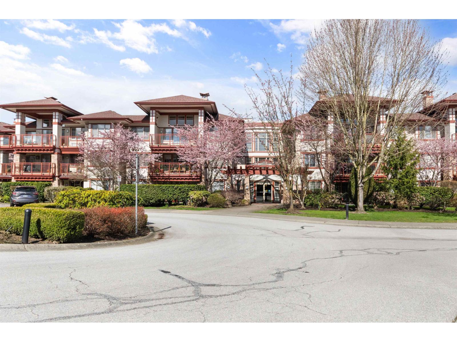 305 16499 64 Avenue, Surrey, British Columbia V3S 6V7 - Photo 3 - R3102843