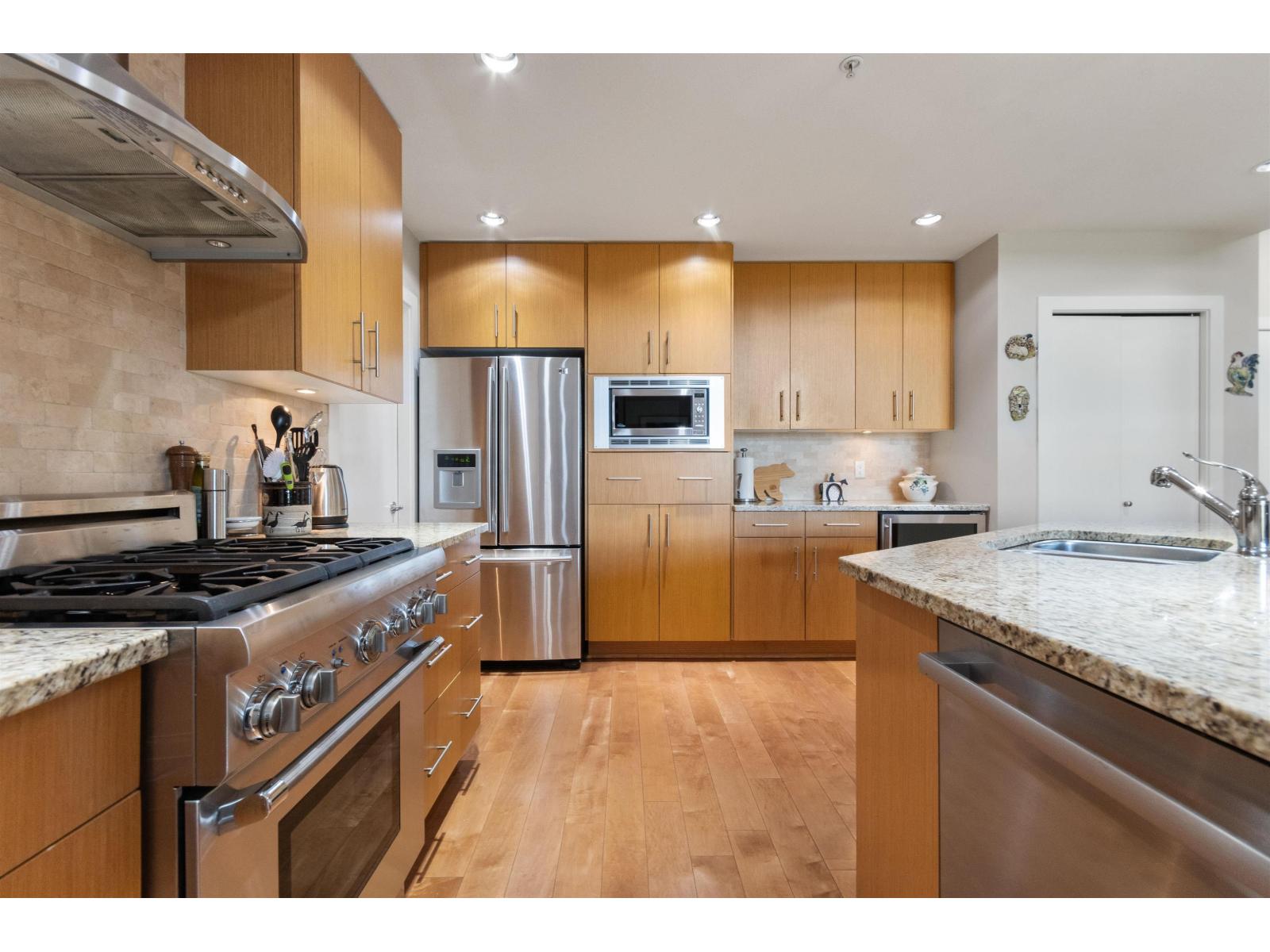 305 16499 64 Avenue, Surrey, British Columbia V3S 6V7 - Photo 15 - R3102843