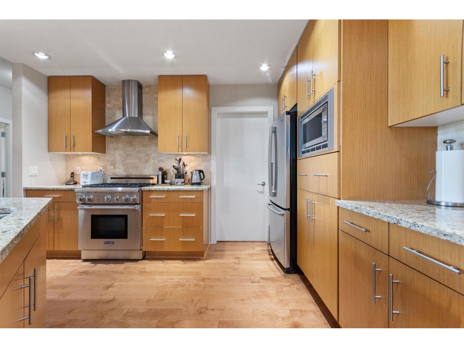 305 16499 64 Avenue, Surrey, British Columbia V3S 6V7 - Photo 14 - R3102843