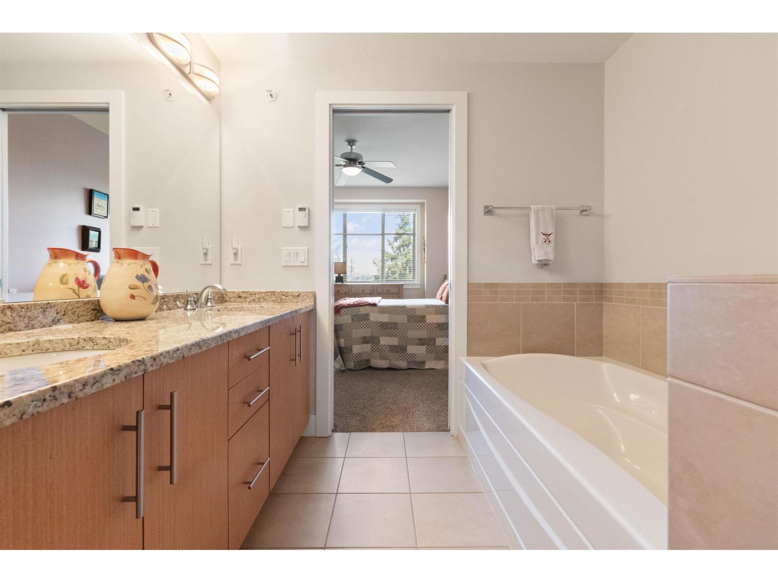 305 16499 64 Avenue, Surrey, British Columbia V3S 6V7 - Photo 30 - R3102843