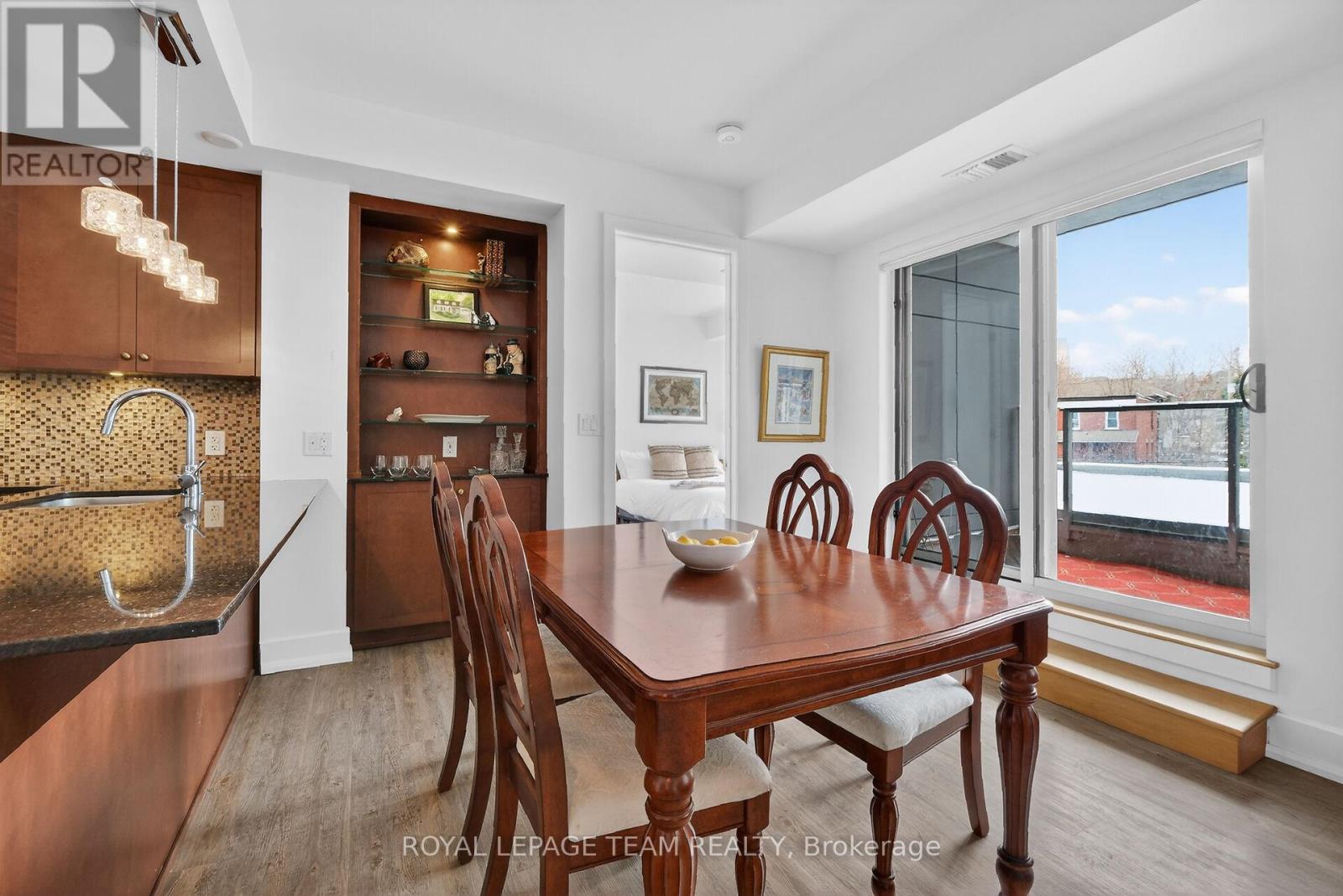 220 - 7 Marquette Avenue, Ottawa, Ontario  K1L 8A7 - Photo 14 - X12921860