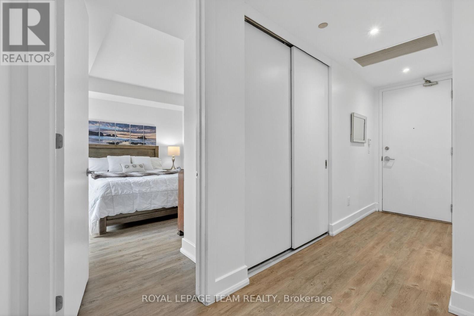 220 - 7 Marquette Avenue, Ottawa, Ontario  K1L 8A7 - Photo 24 - X12921860