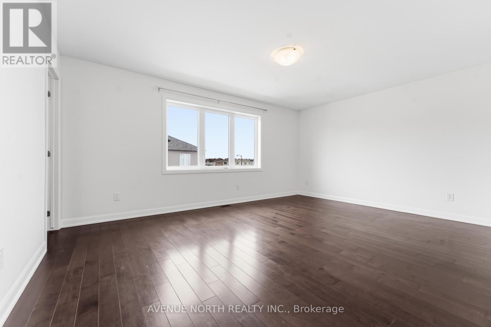 2082 Caltra Crescent, Ottawa, Ontario  K2J 6V4 - Photo 24 - X12921914