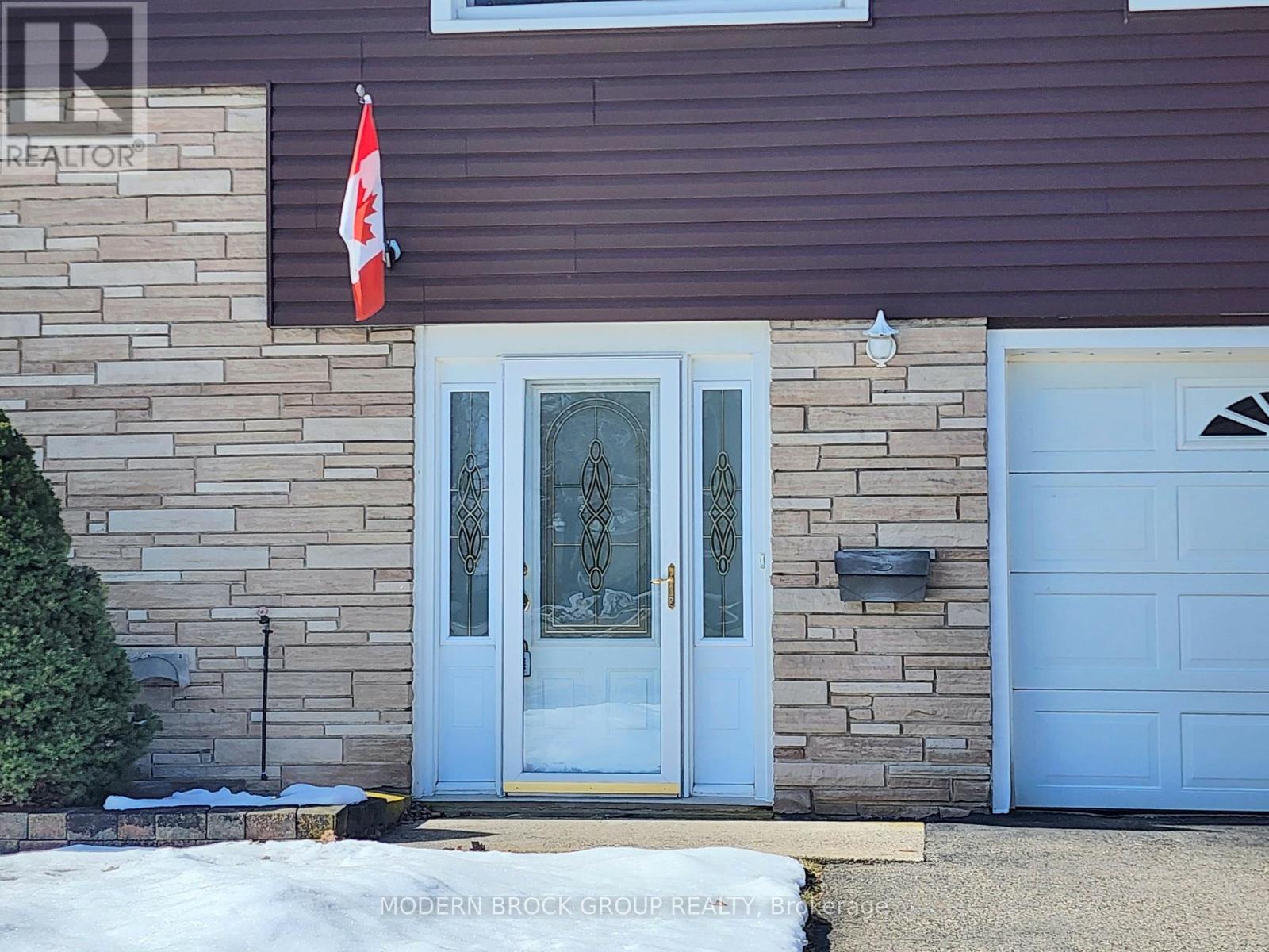 2 Woodlawn Place, Brockville, Ontario  K6V 2Z2 - Photo 2 - X12659206