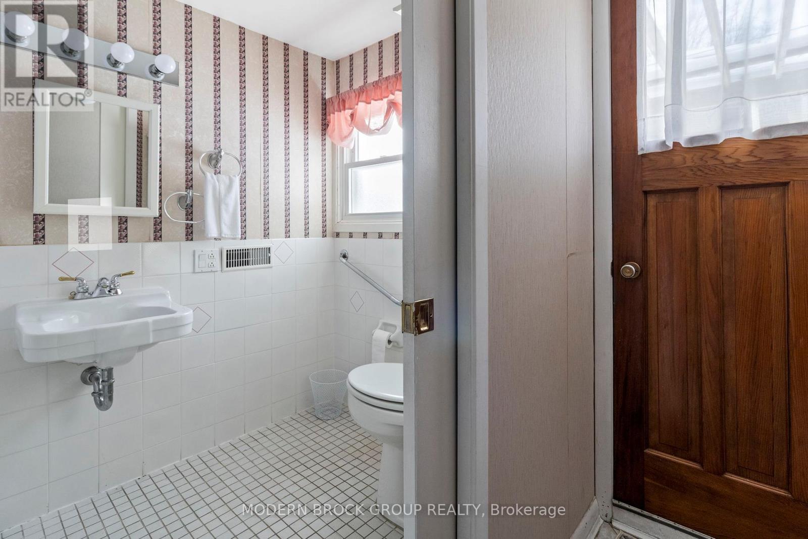 2 Woodlawn Place, Brockville, Ontario  K6V 2Z2 - Photo 19 - X12659206