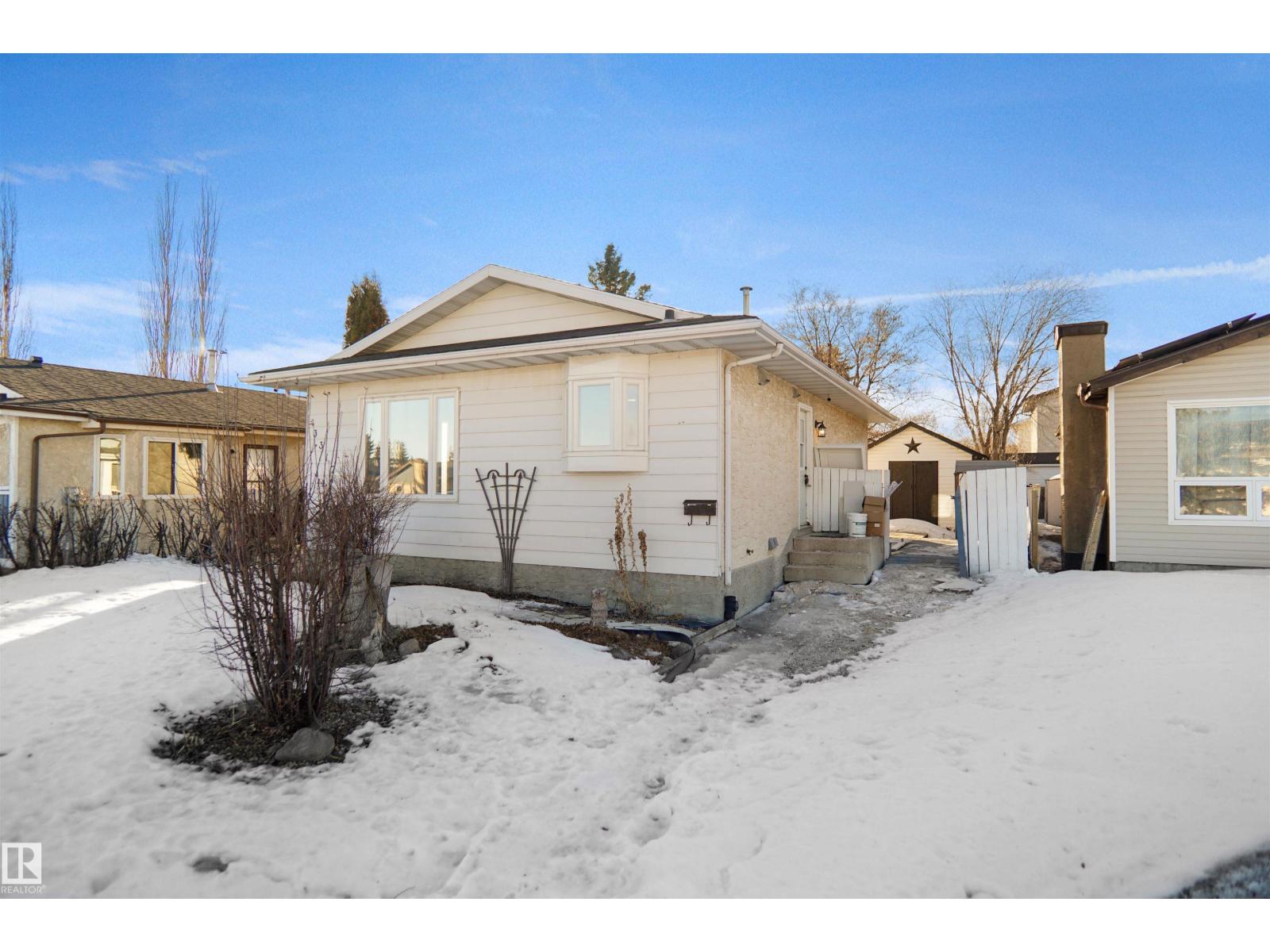 3312 44a St Nw, Edmonton, Alberta  T6L 4W9 - Photo 1 - E4478991