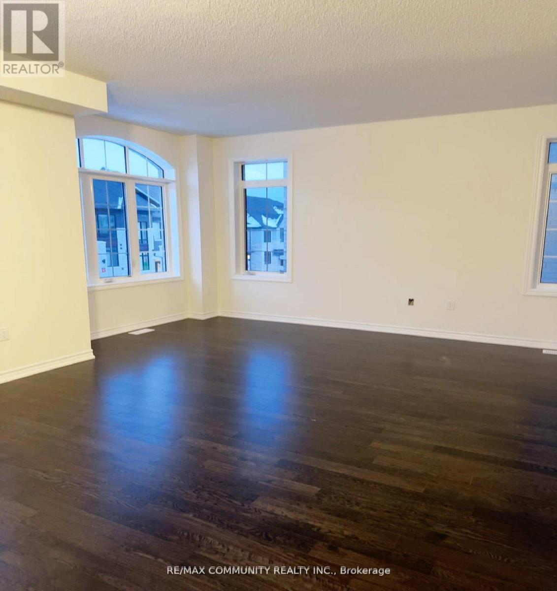 2634 Apricot Lane S, Pickering, Ontario  L1X 0M4 - Photo 5 - E12921840