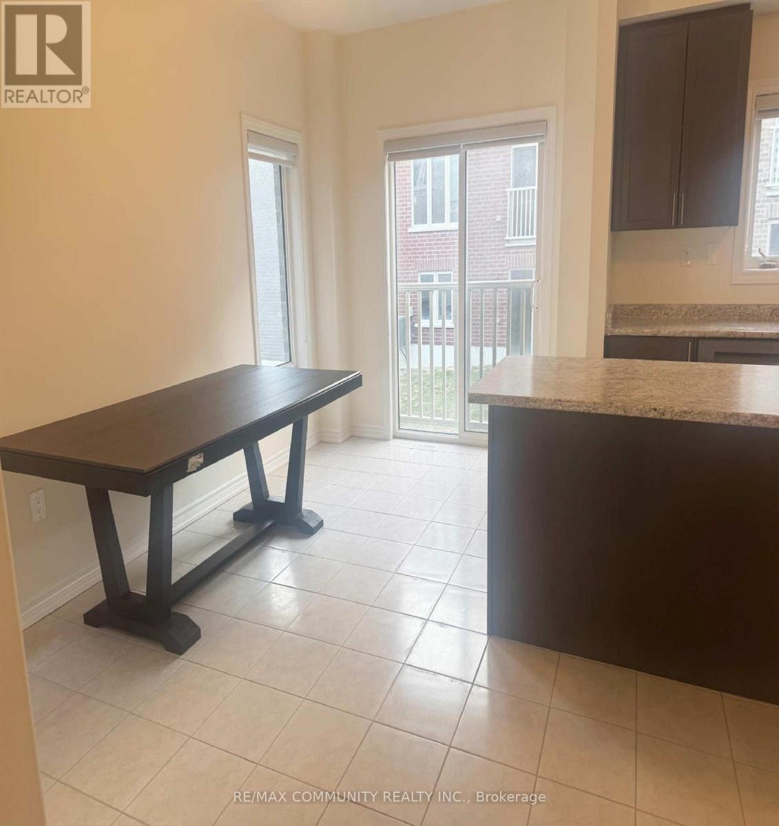 2634 Apricot Lane S, Pickering, Ontario  L1X 0M4 - Photo 6 - E12921840