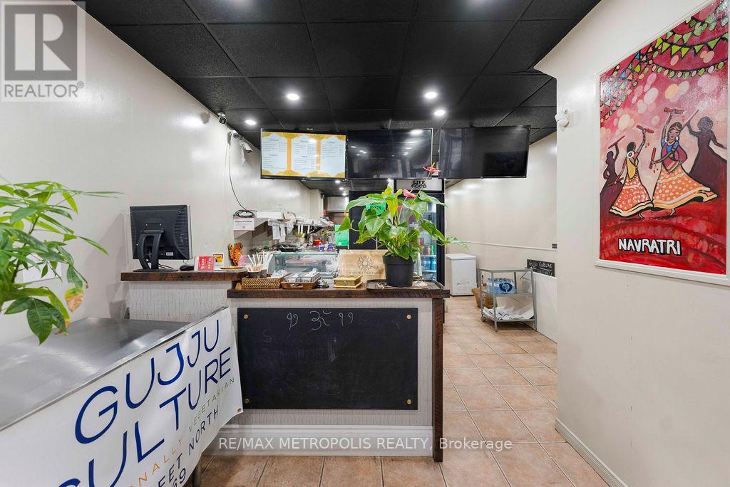 24 Simcoe Street N, Oshawa, Ontario  L1H 8C1 - Photo 5 - E12921852