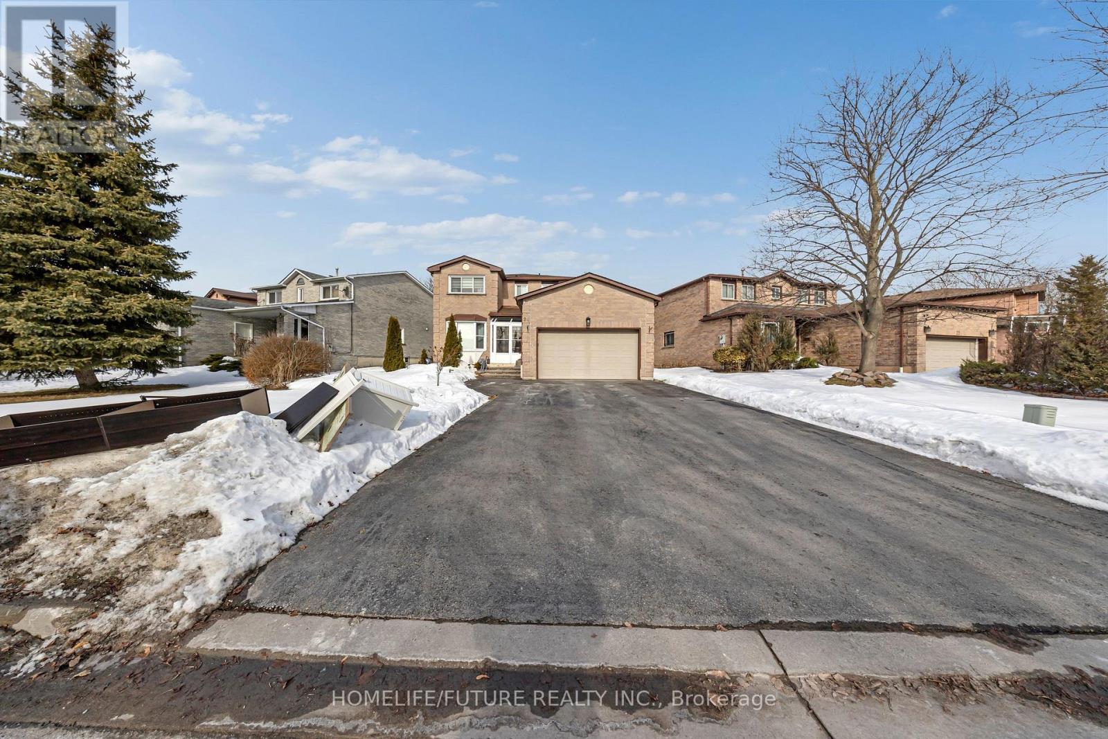 24 Adams Drive, Ajax, Ontario  L1S 5X1 - Photo 4 - E12921856