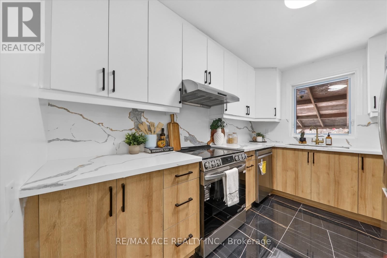 233 Oakridge Drive, Toronto, Ontario  M1M 2B5 - Photo 15 - E12921880