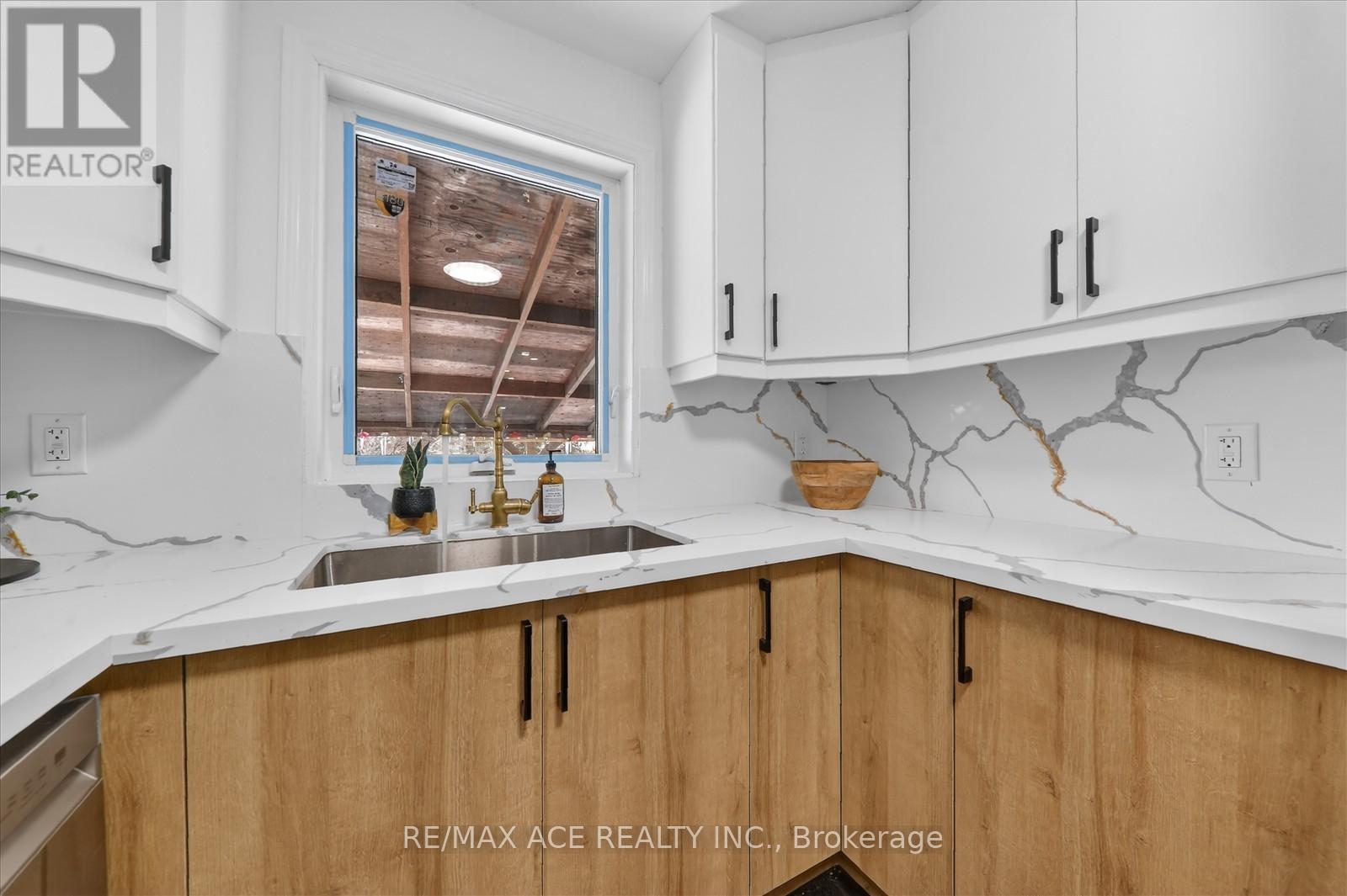 233 Oakridge Drive, Toronto, Ontario  M1M 2B5 - Photo 17 - E12921880