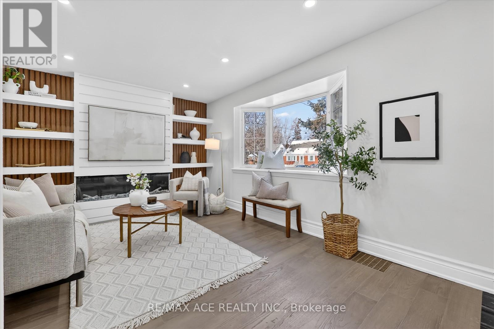 233 Oakridge Drive, Toronto, Ontario  M1M 2B5 - Photo 7 - E12921880