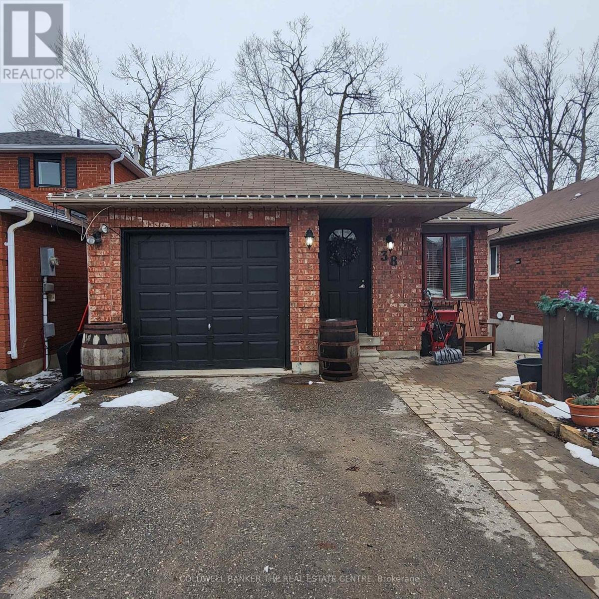 B - 38 Ferguson Drive, Barrie, Ontario  L4N 7B4 - Photo 1 - S12921904