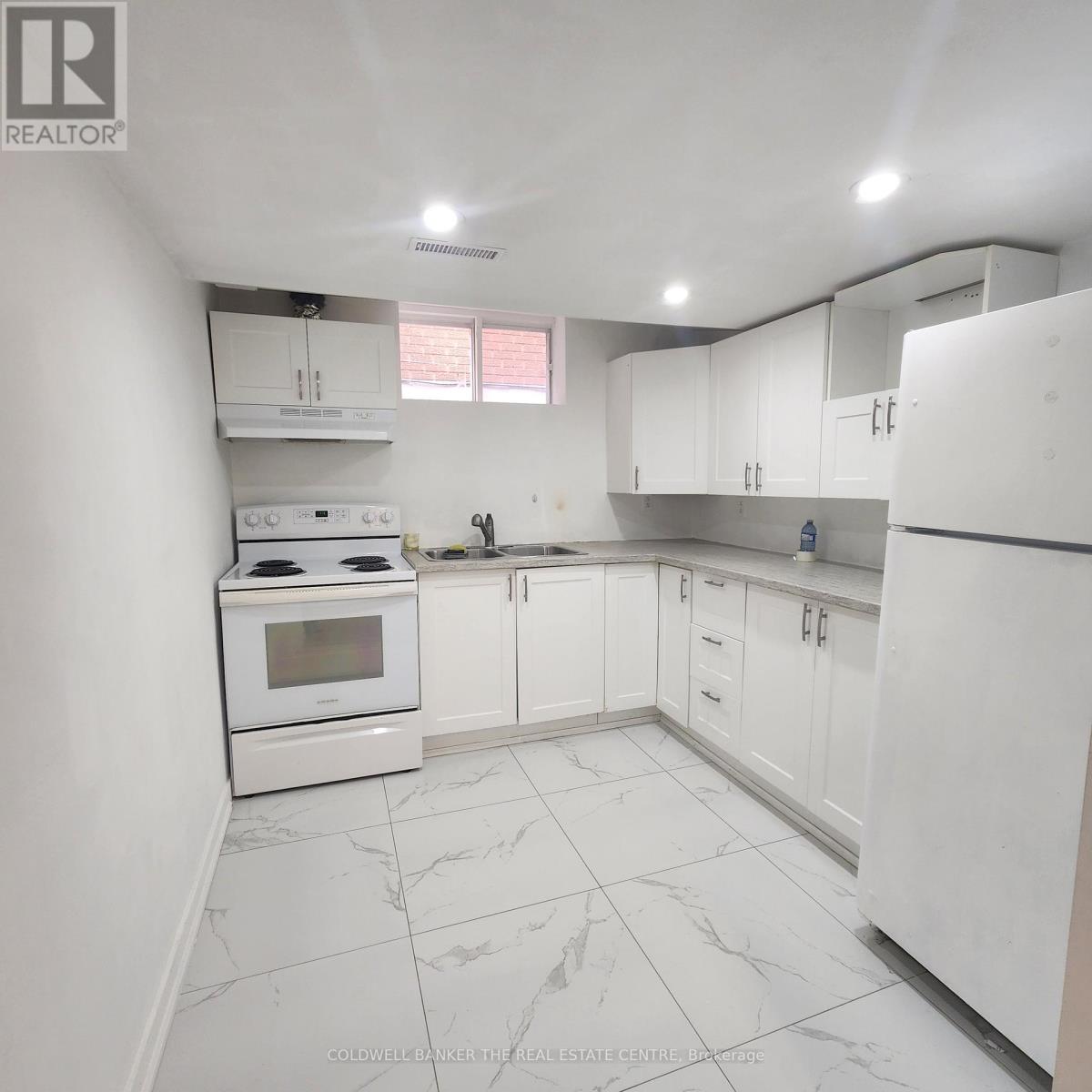 B - 38 Ferguson Drive, Barrie, Ontario  L4N 7B4 - Photo 4 - S12921904