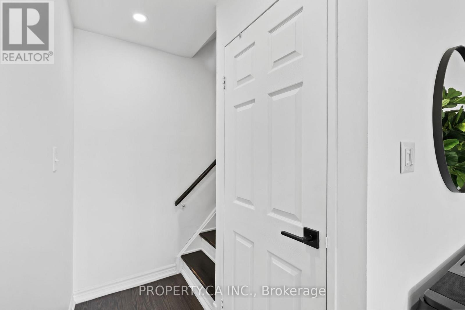 179 - 1055 Dundas Street E, Mississauga, Ontario  L4Y 3X6 - Photo 14 - W12921858