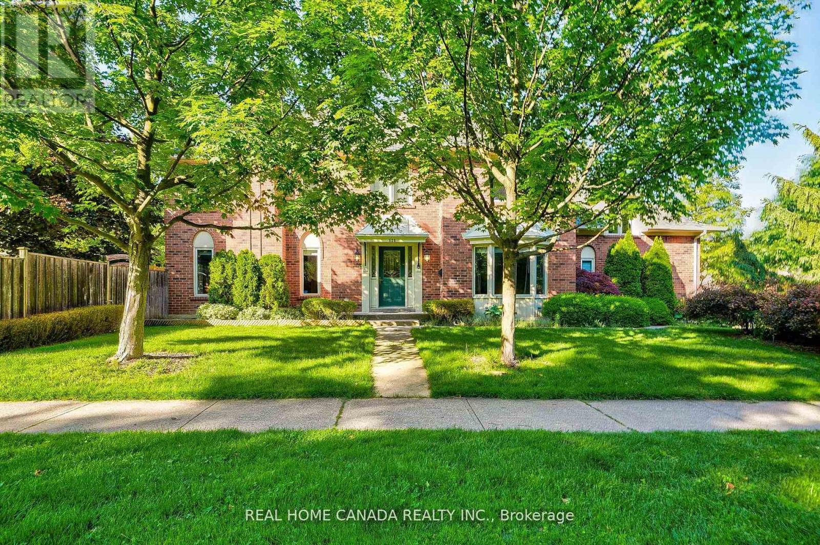 529 Pipers Green, Oakville, Ontario  L6M 1H2 - Photo 1 - W12921874