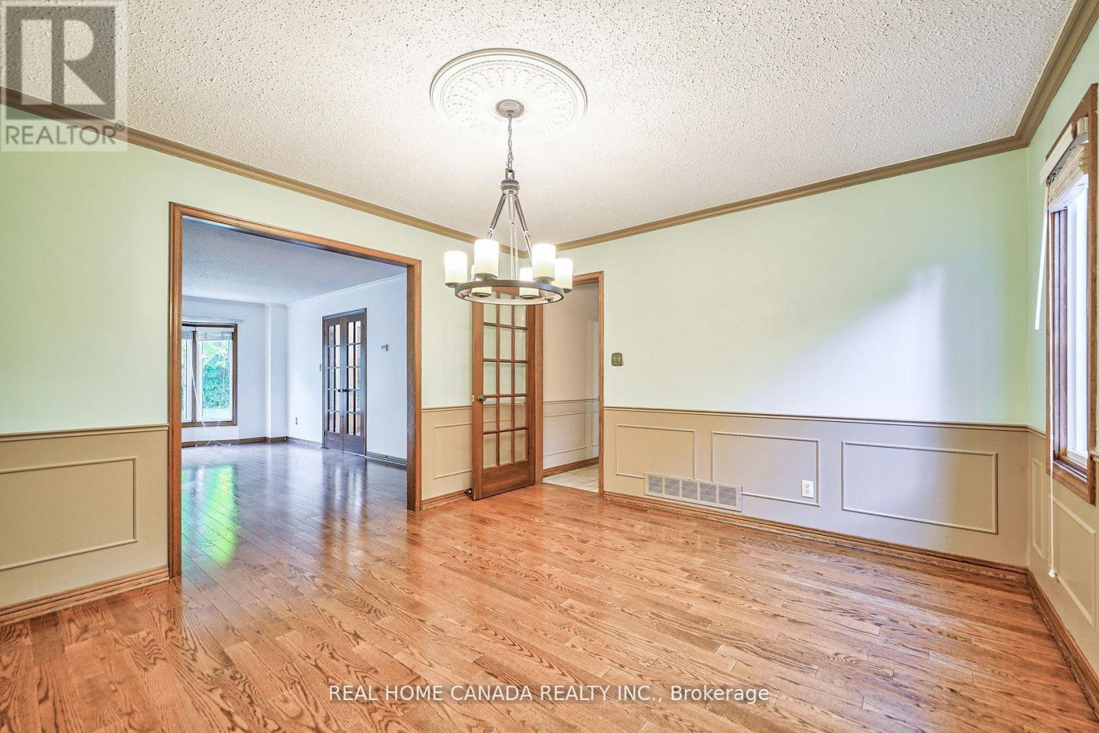 529 Pipers Green, Oakville, Ontario  L6M 1H2 - Photo 17 - W12921874