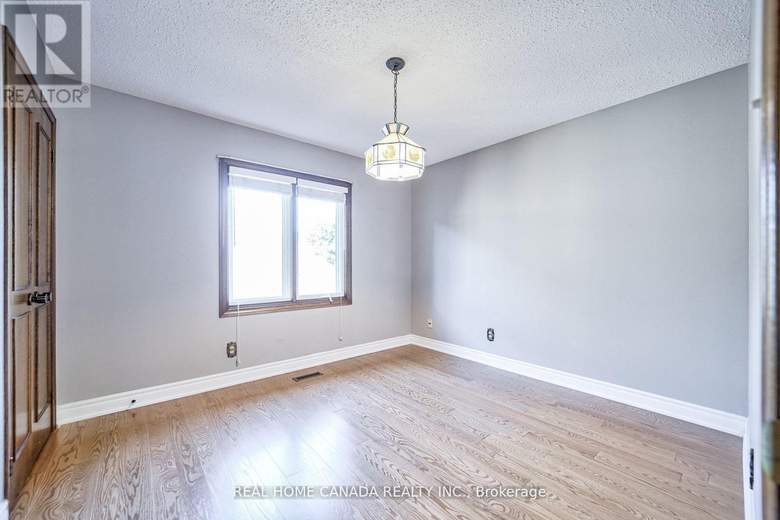 529 Pipers Green, Oakville, Ontario  L6M 1H2 - Photo 23 - W12921874