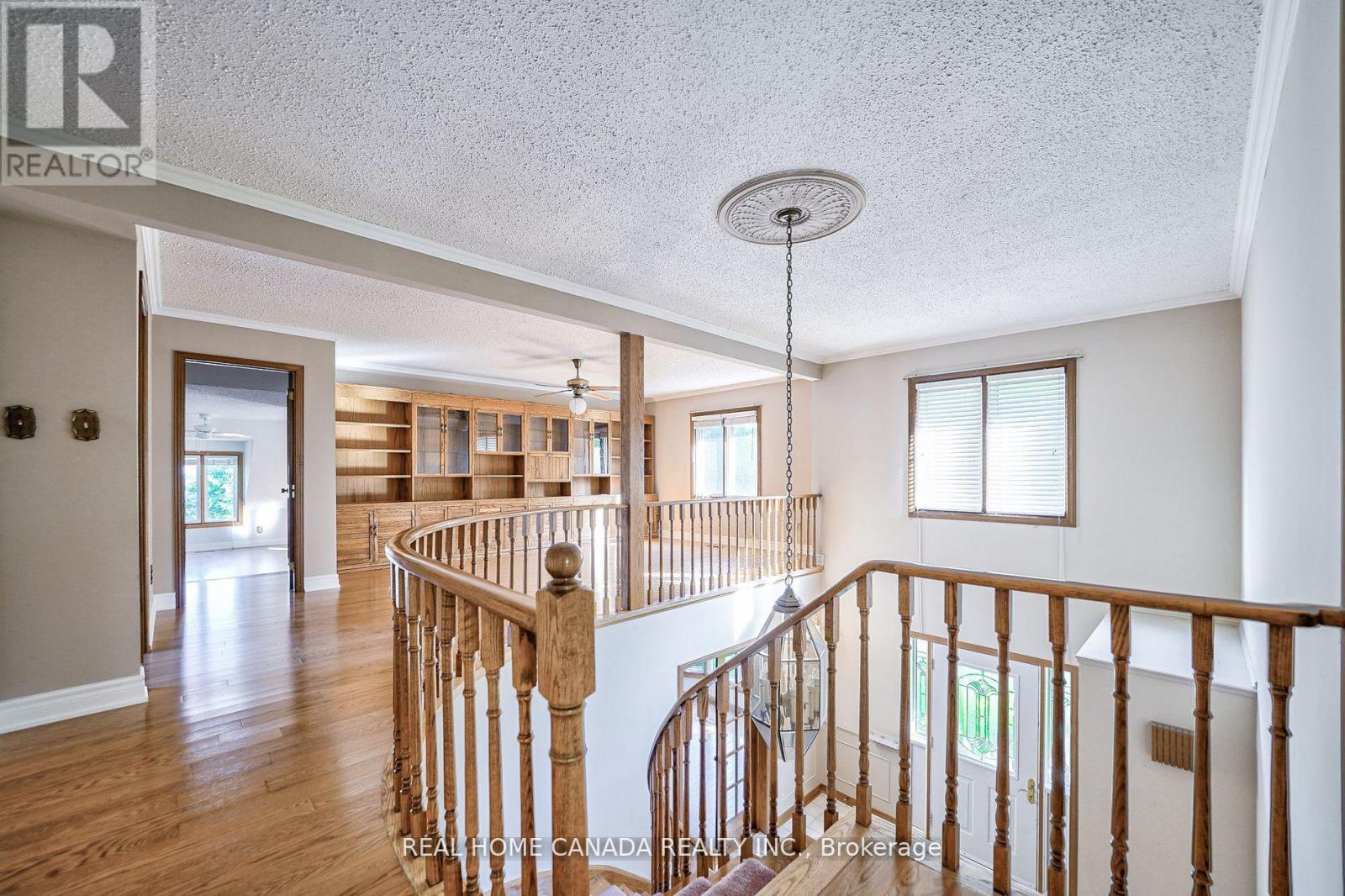 529 Pipers Green, Oakville, Ontario  L6M 1H2 - Photo 28 - W12921874