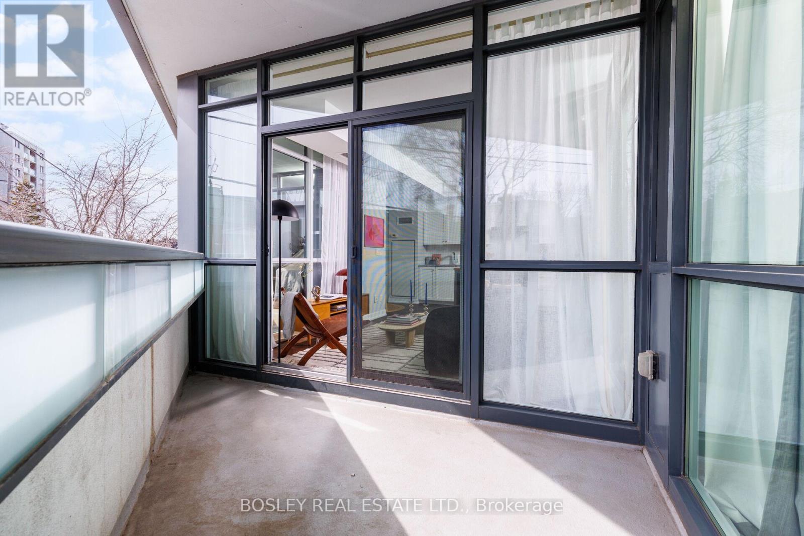 209 - 36 Howard Park Avenue, Toronto, Ontario  M6R 0A5 - Photo 16 - W12921896