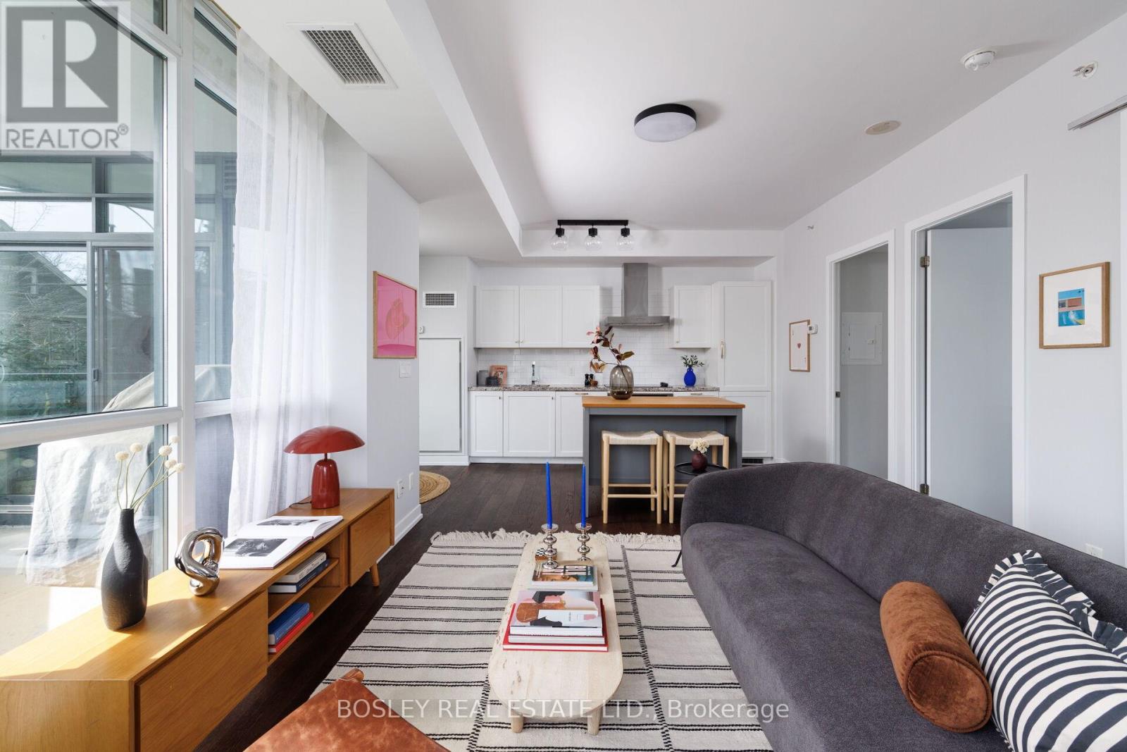 209 - 36 Howard Park Avenue, Toronto, Ontario  M6R 0A5 - Photo 17 - W12921896