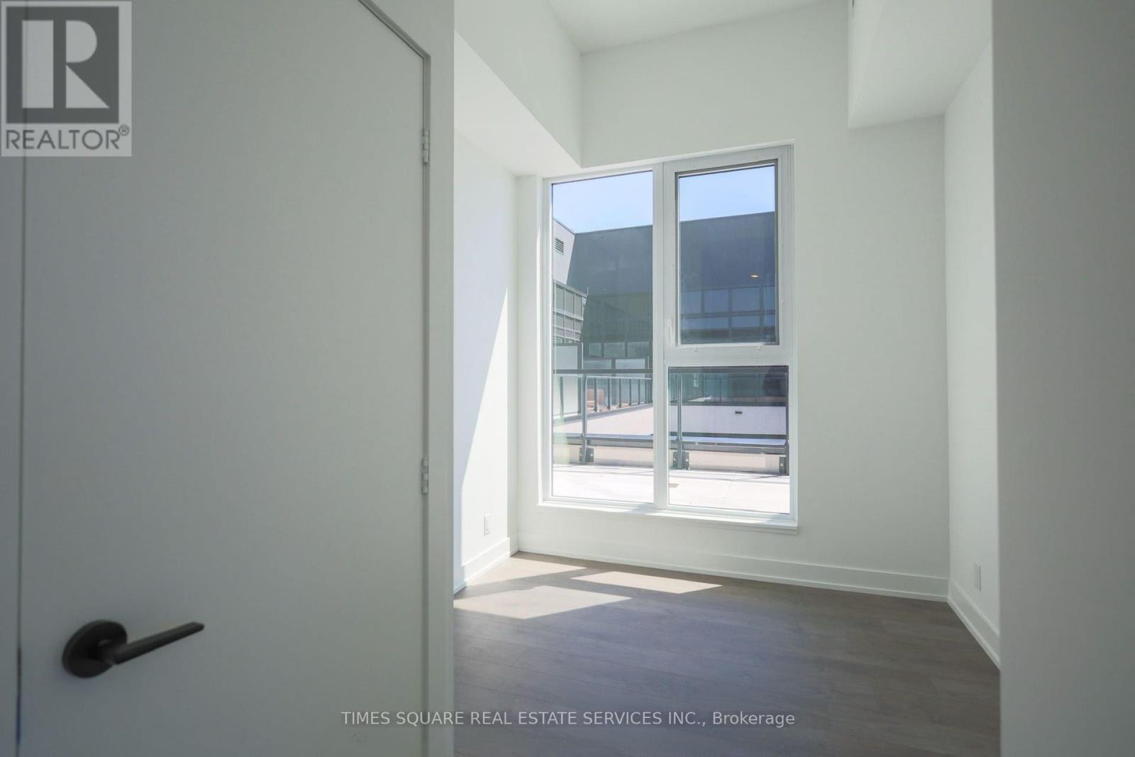 Ph12 - 270 Dufferin Street, Toronto, Ontario  M6K 0H8 - Photo 13 - W12921898