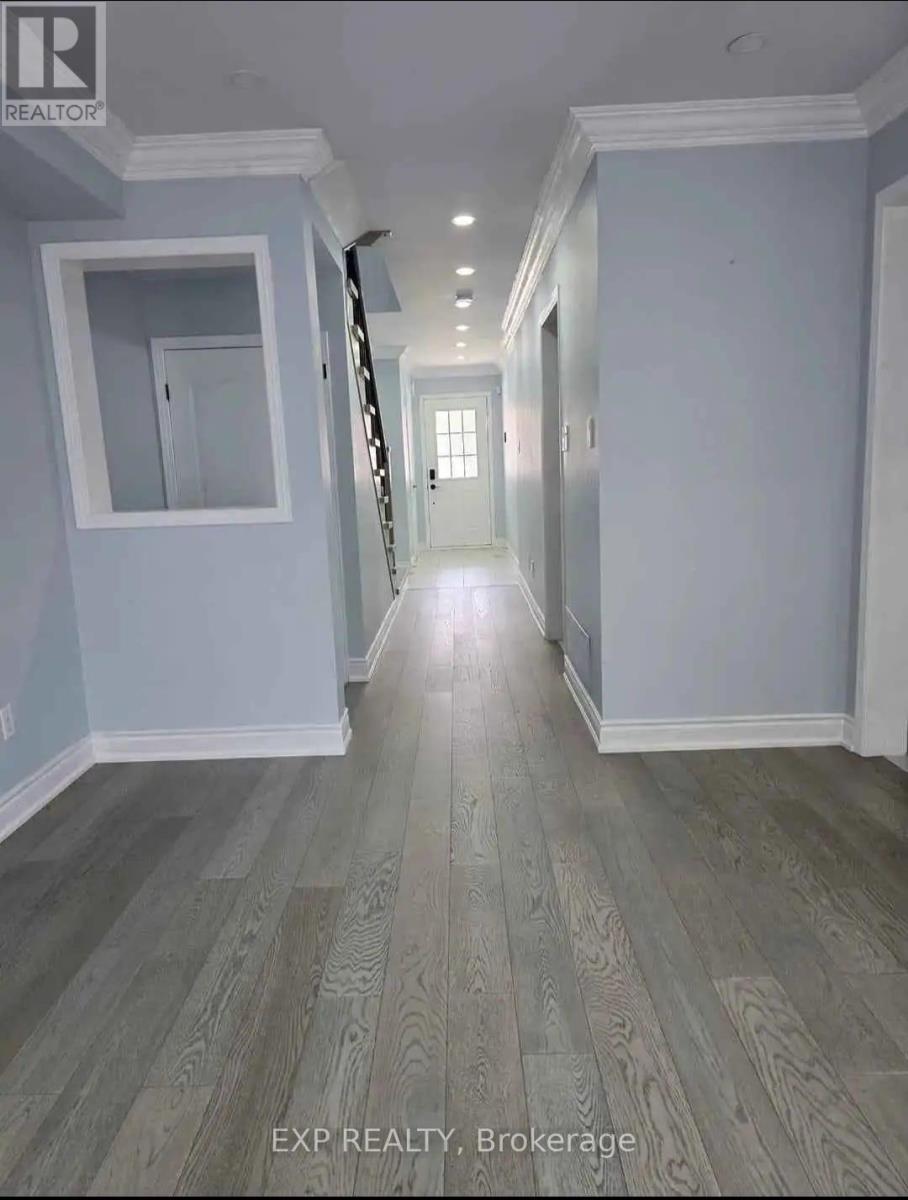 25 - 6399 Spinnaker Circle, Mississauga, Ontario  L5W 1Z4 - Photo 3 - W12921908