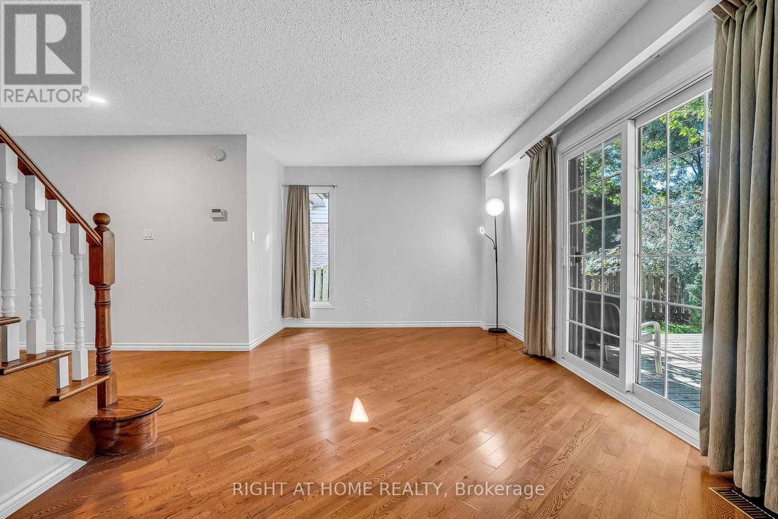 6842 Avila Road, Mississauga, Ontario  L5N 1R8 - Photo 13 - W12921910