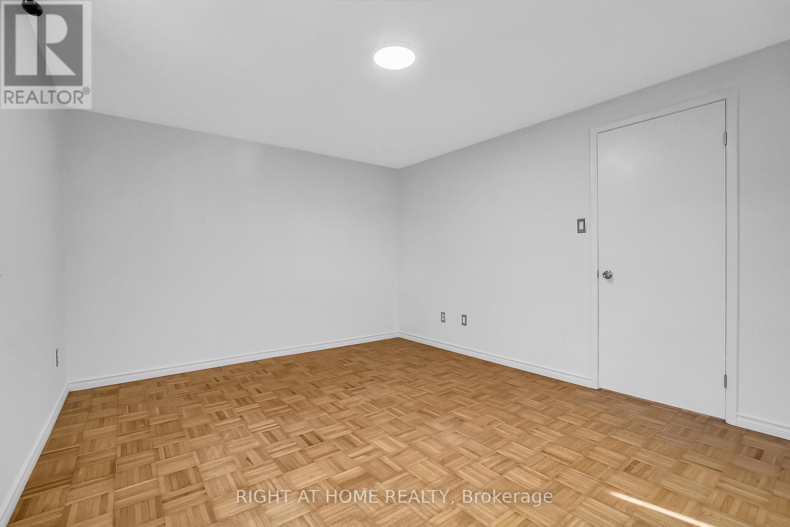 6842 Avila Road, Mississauga, Ontario  L5N 1R8 - Photo 18 - W12921910