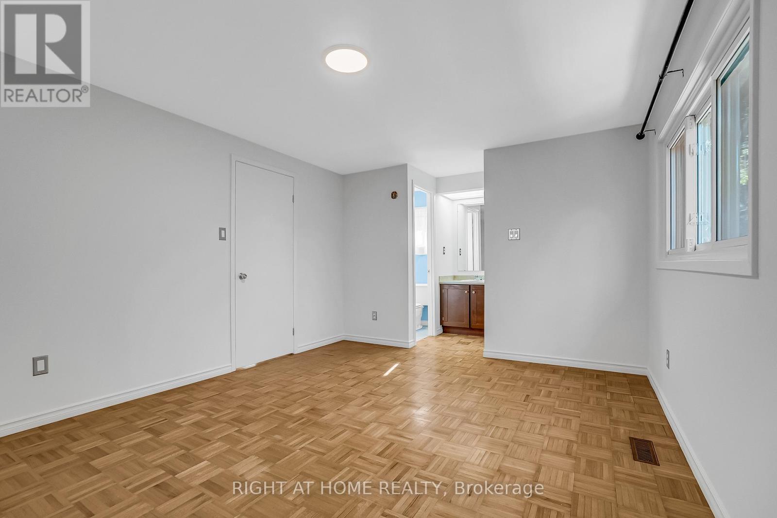 6842 Avila Road, Mississauga, Ontario  L5N 1R8 - Photo 20 - W12921910