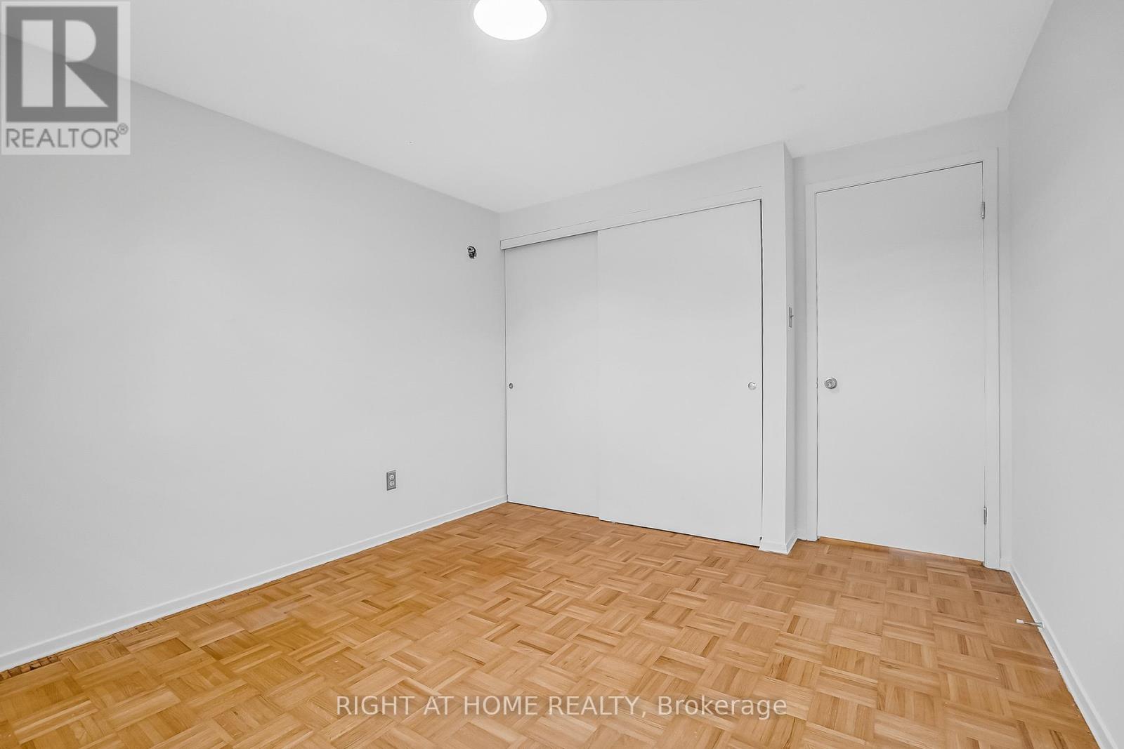 6842 Avila Road, Mississauga, Ontario  L5N 1R8 - Photo 32 - W12921910