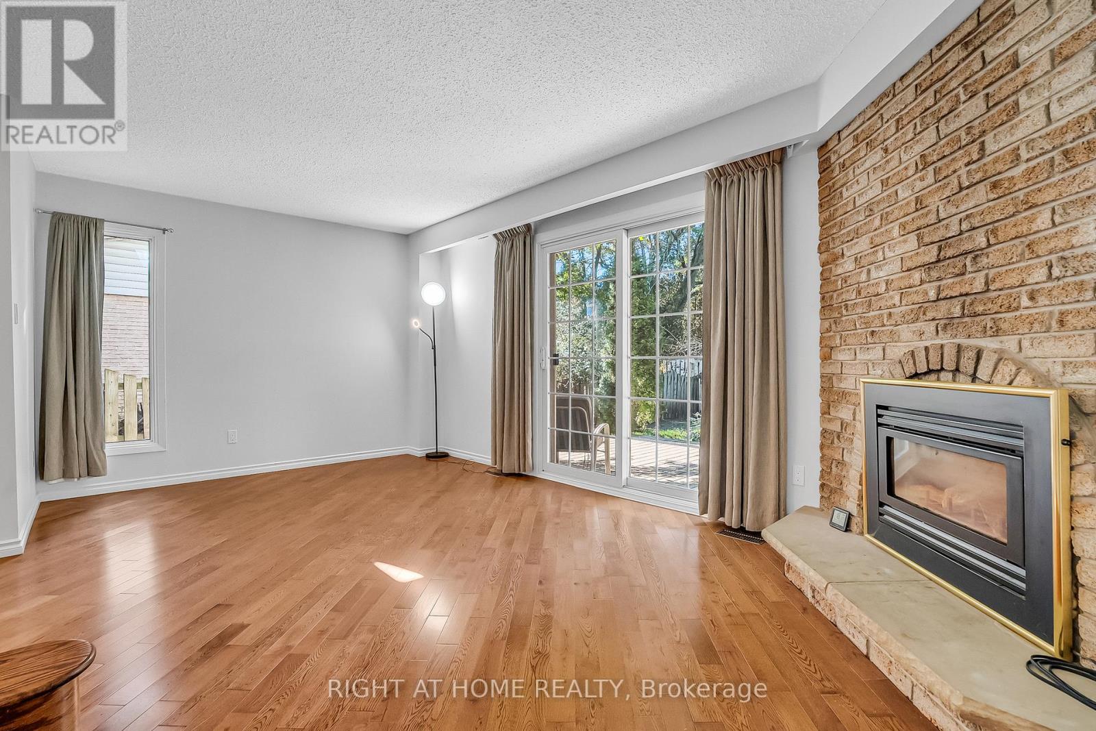 6842 Avila Road, Mississauga, Ontario  L5N 1R8 - Photo 9 - W12921910