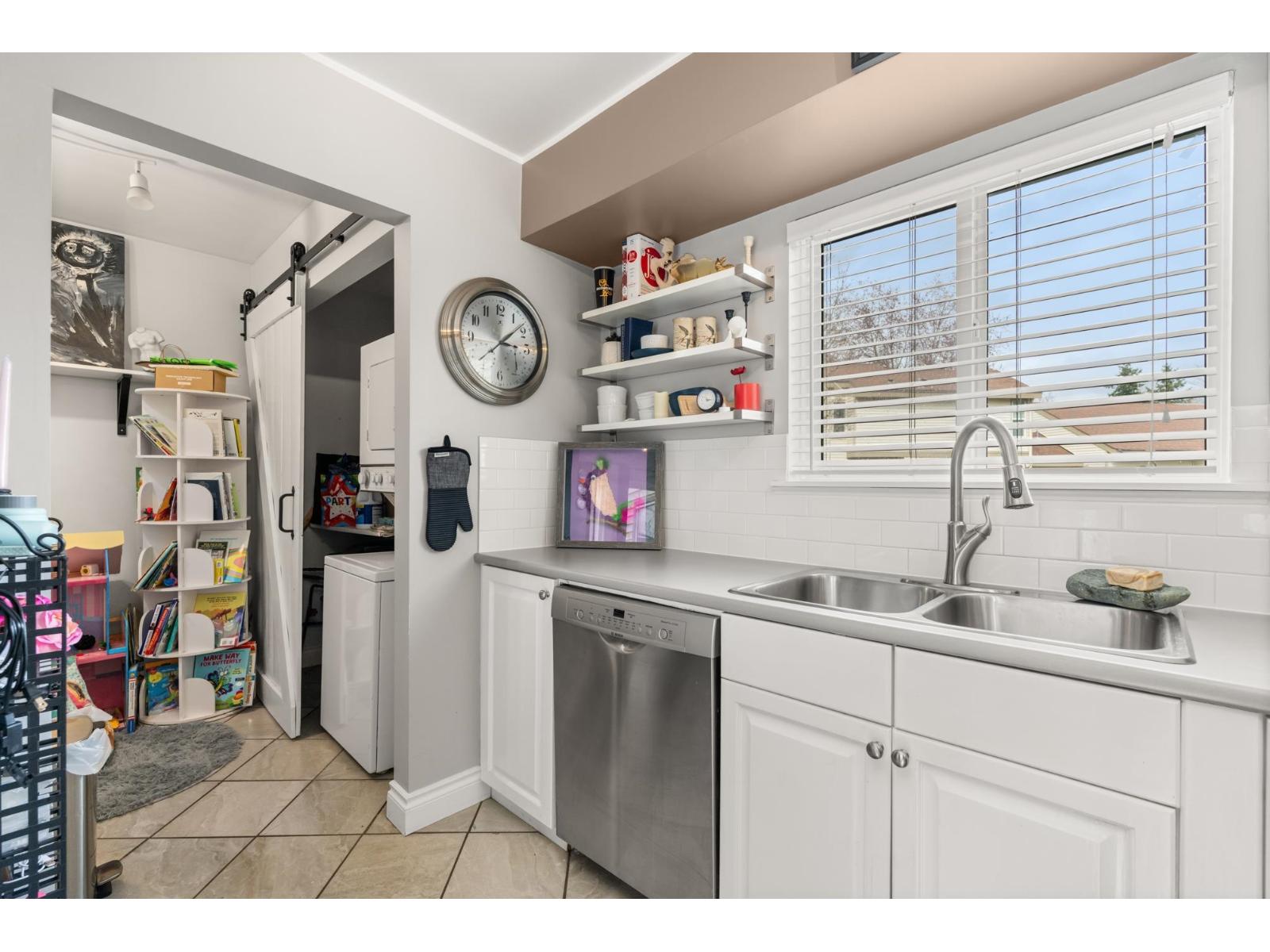 6113 W Greenside Drive, Surrey, British Columbia V3S 5M8 - Photo 13 - R3103817