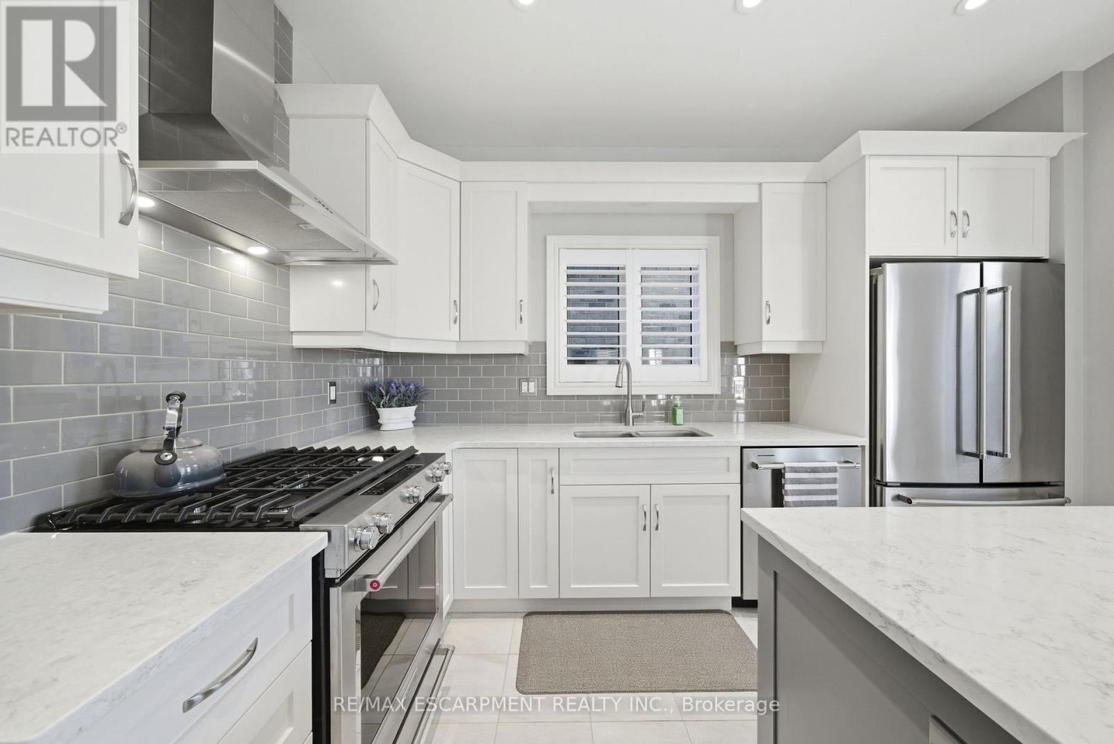 8 Myrtle Street, Pelham, Ontario  L0S 1E6 - Photo 11 - X12921888