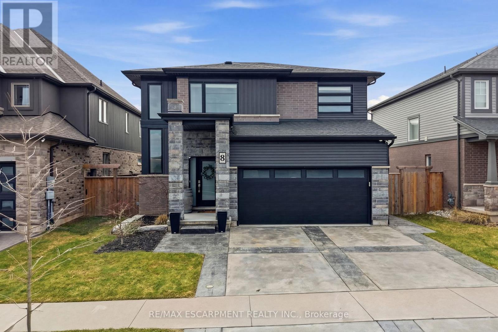 8 Myrtle Street, Pelham, Ontario  L0S 1E6 - Photo 2 - X12921888