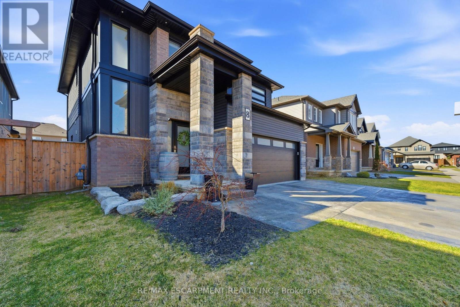 8 Myrtle Street, Pelham, Ontario  L0S 1E6 - Photo 4 - X12921888