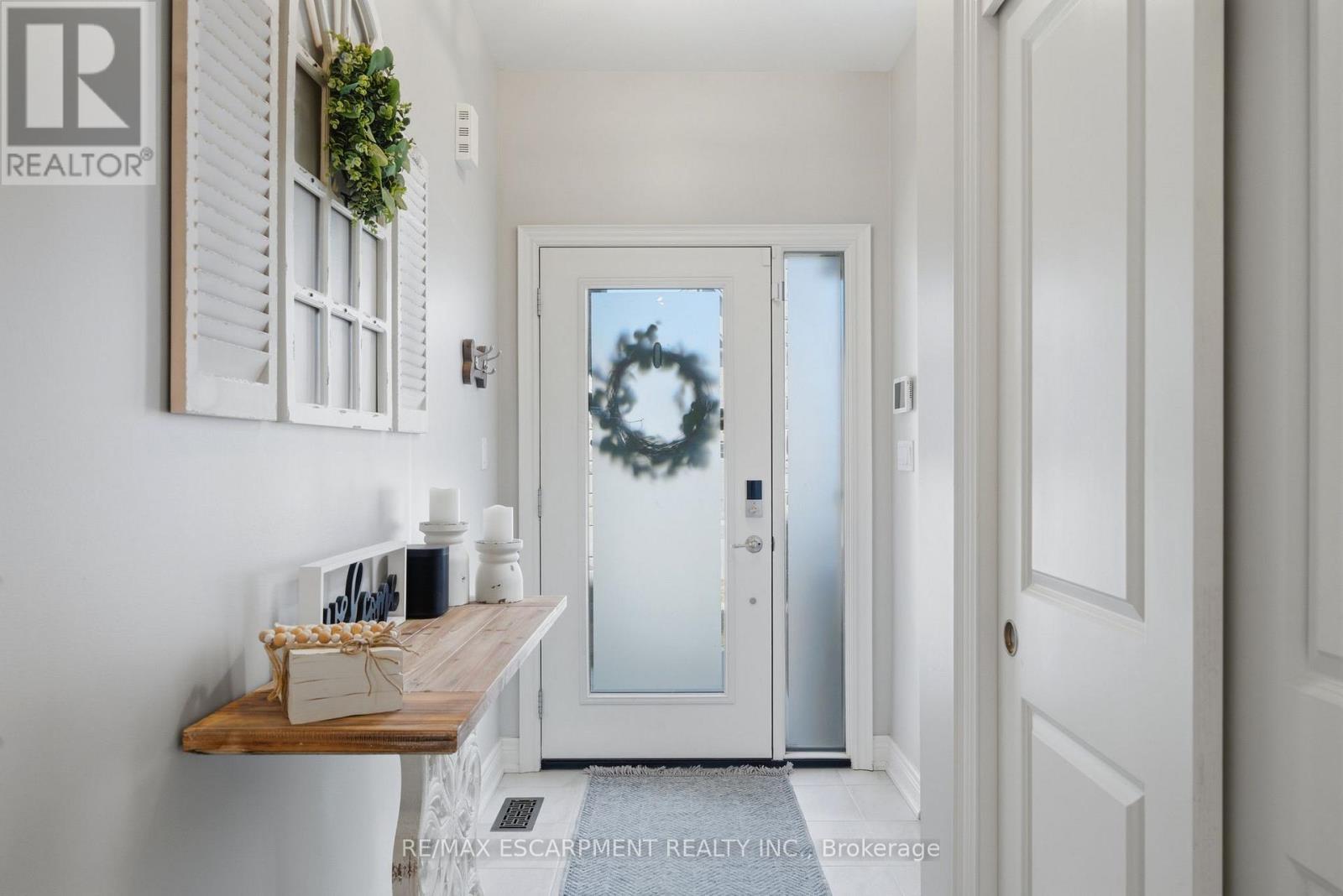 8 Myrtle Street, Pelham, Ontario  L0S 1E6 - Photo 7 - X12921888