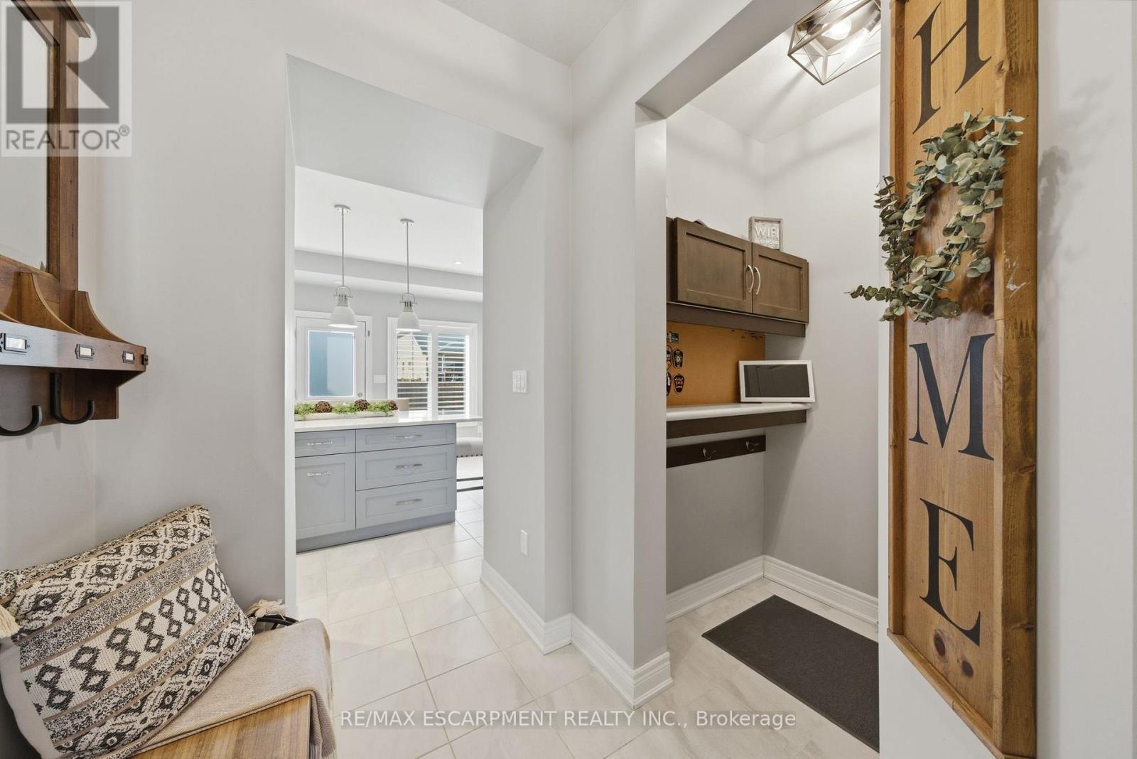 8 Myrtle Street, Pelham, Ontario  L0S 1E6 - Photo 8 - X12921888