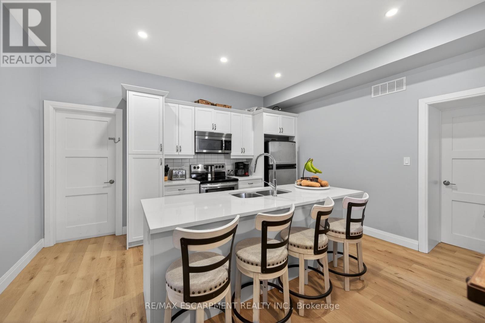 1 - 238 Darling Street, Brantford, Ontario  N3S 3X2 - Photo 14 - X12921912