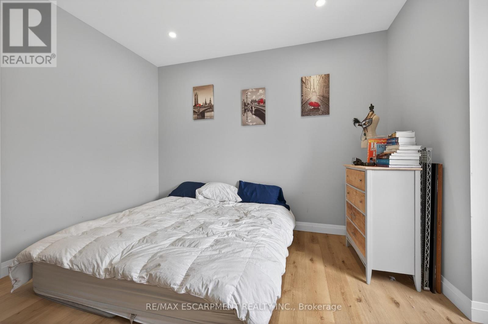 1 - 238 Darling Street, Brantford, Ontario  N3S 3X2 - Photo 17 - X12921912