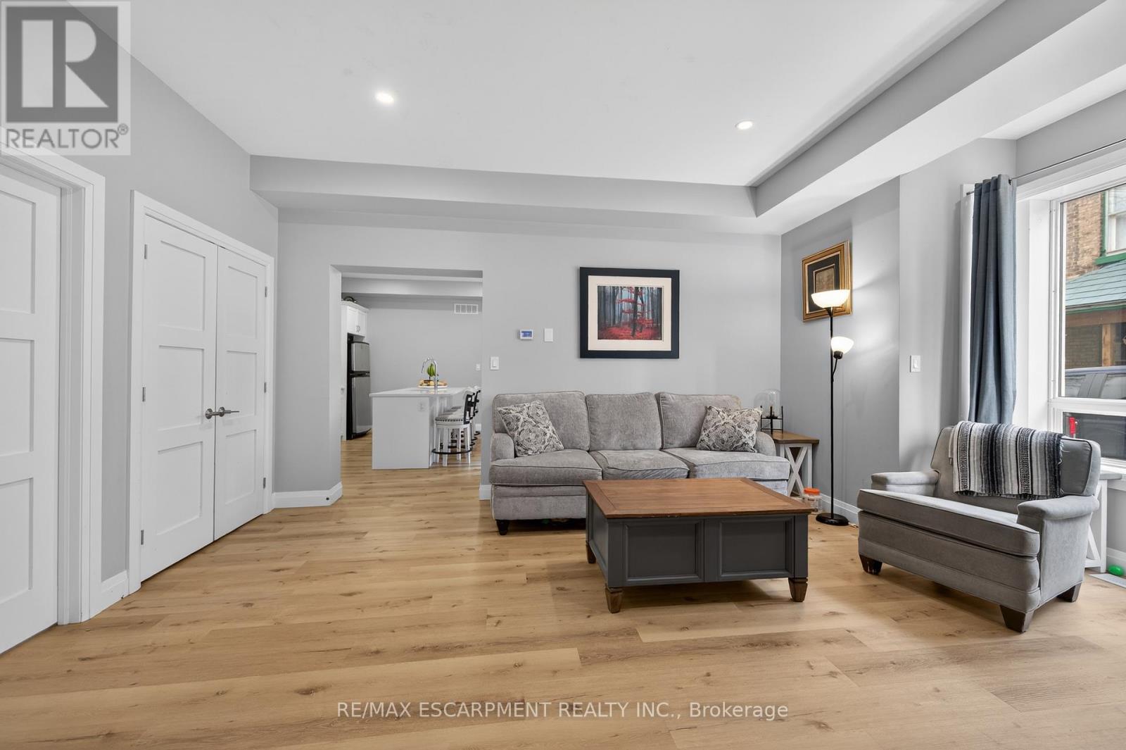 1 - 238 Darling Street, Brantford, Ontario  N3S 3X2 - Photo 4 - X12921912