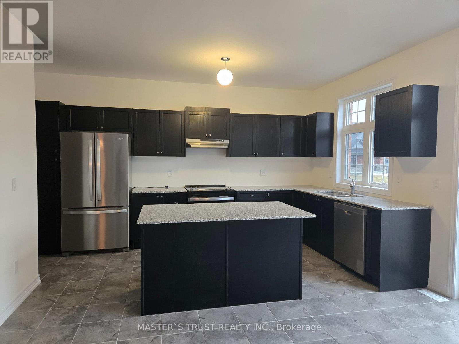 46 East Vista Terrace, Quinte West, Ontario  K0K 1L0 - Photo 2 - X12921916