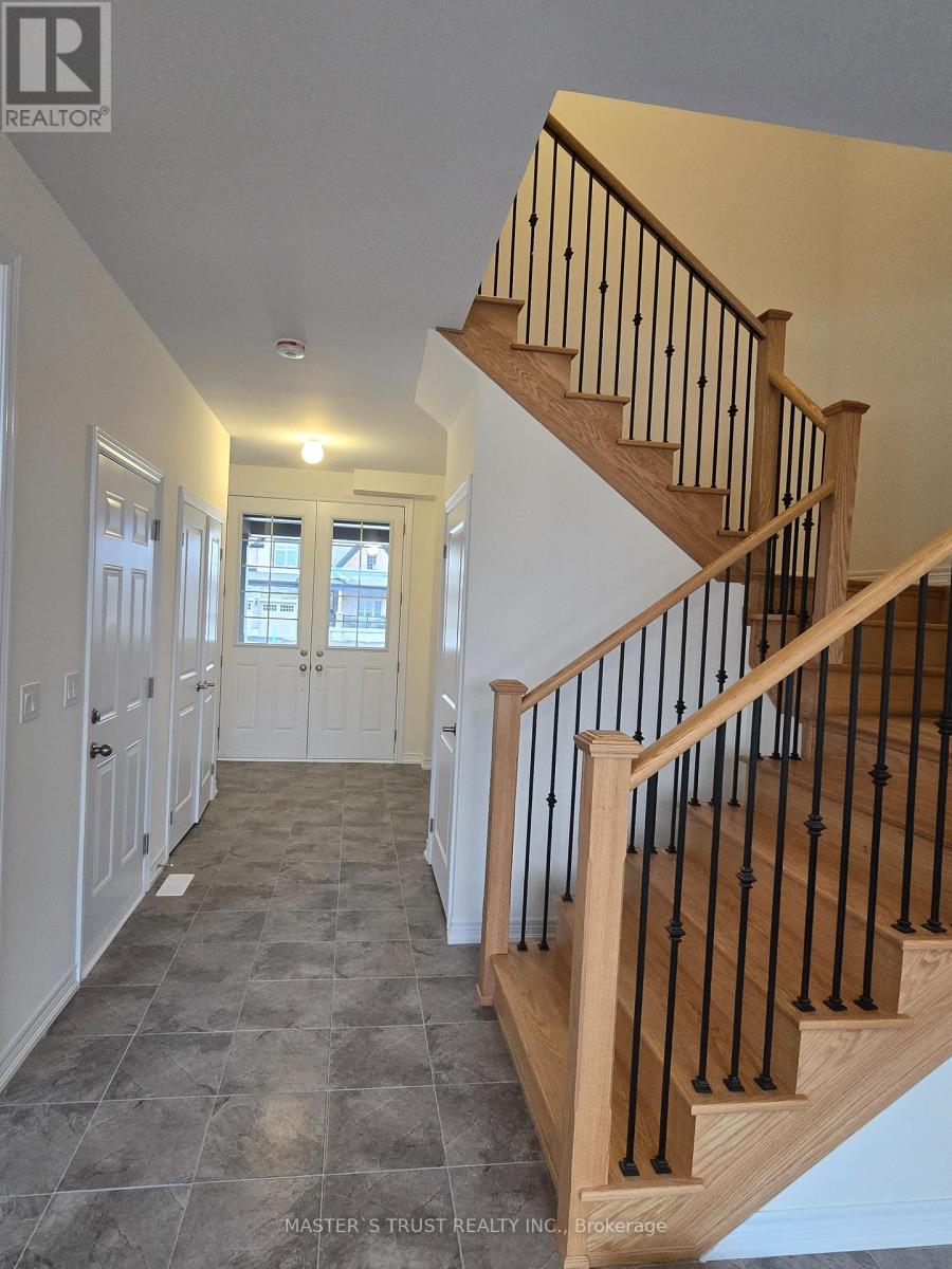 46 East Vista Terrace, Quinte West, Ontario  K0K 1L0 - Photo 7 - X12921916