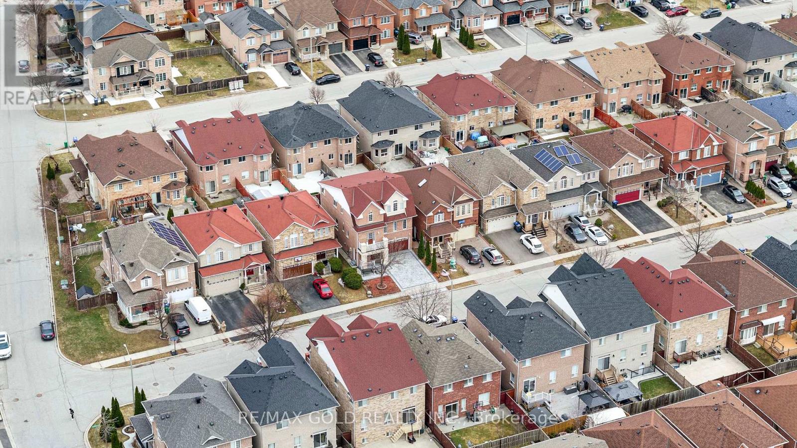 23 Pathmaster Road, Brampton, Ontario  L6P 2G8 - Photo 3 - W12921724